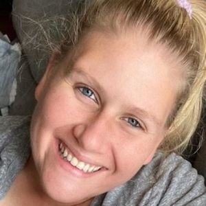 Meet your Posher, Chloe